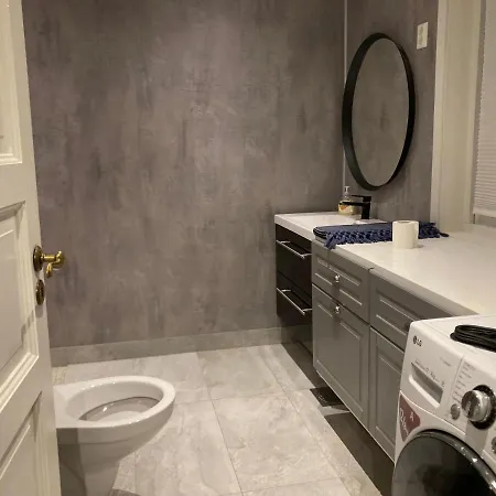 New 10 Minutes From Center Apartment *